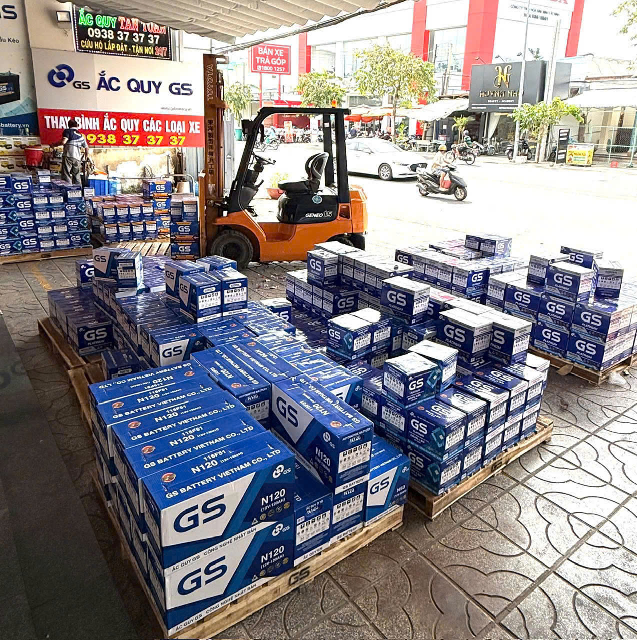 nh&agrave; ph&acirc;n phối ắc quy GS Củ Chi