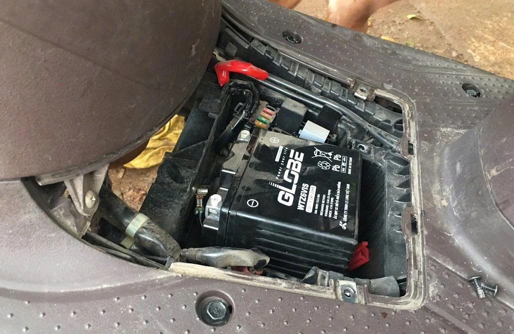 Xe m&aacute;y yếu b&igrave;nh kh&ocirc;ng đề được