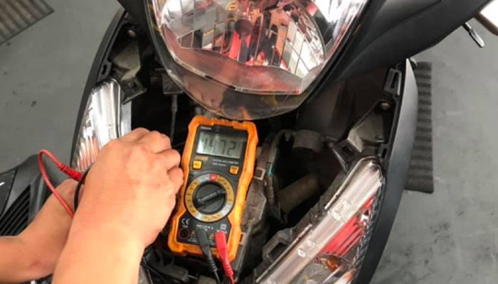 Xe m&aacute;y yếu b&igrave;nh kh&ocirc;ng đề được