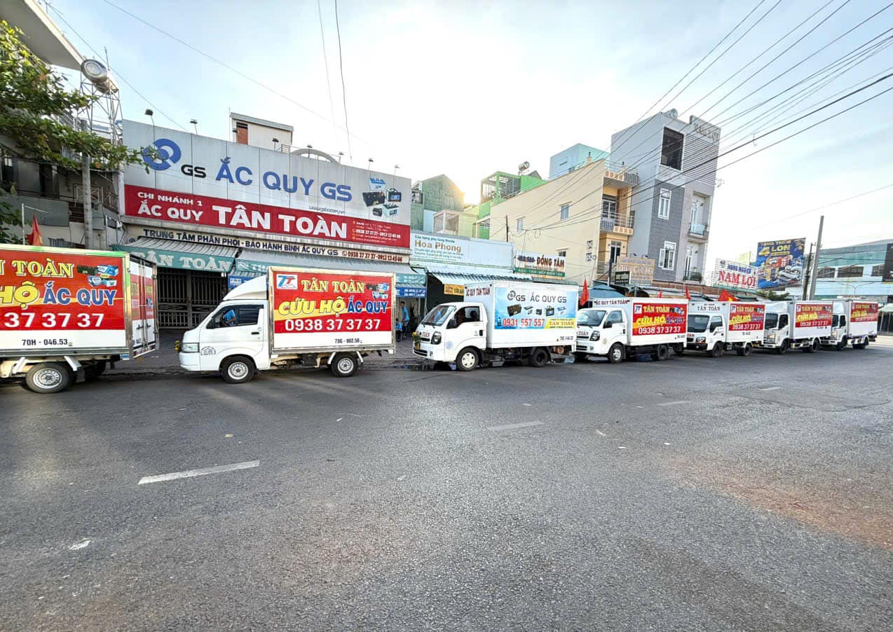 Thay bình ắc quy xe Mec Củ Chi