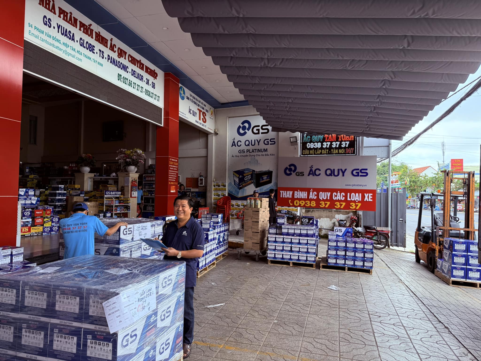 thay b&igrave;nh ắc quy Mazda Củ Chi