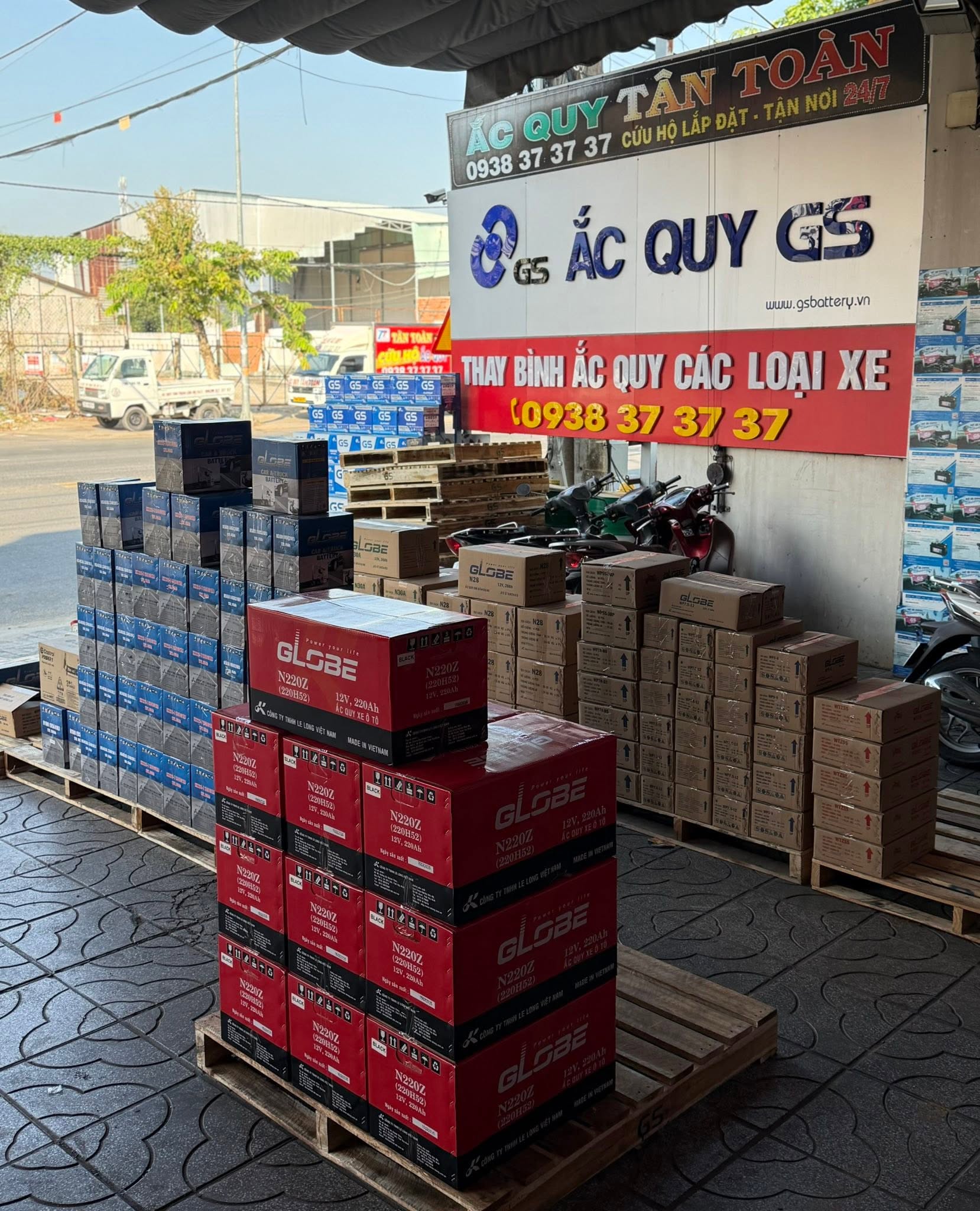 Thay bình xe máy điện VinFast Củ Chi